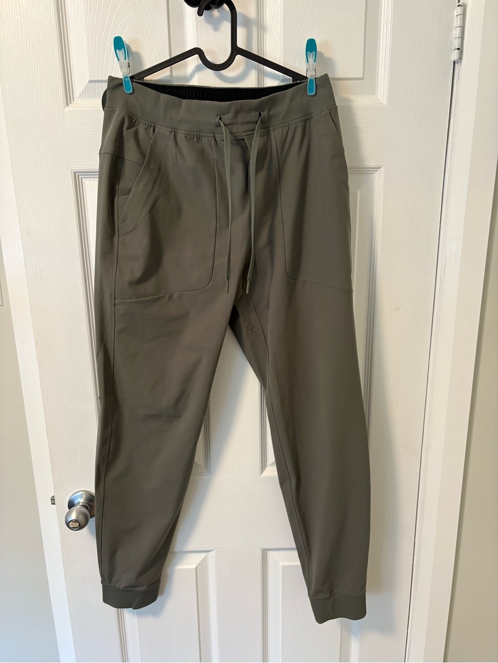 Lululemon ABC Jogger - Olive Green (Medium)